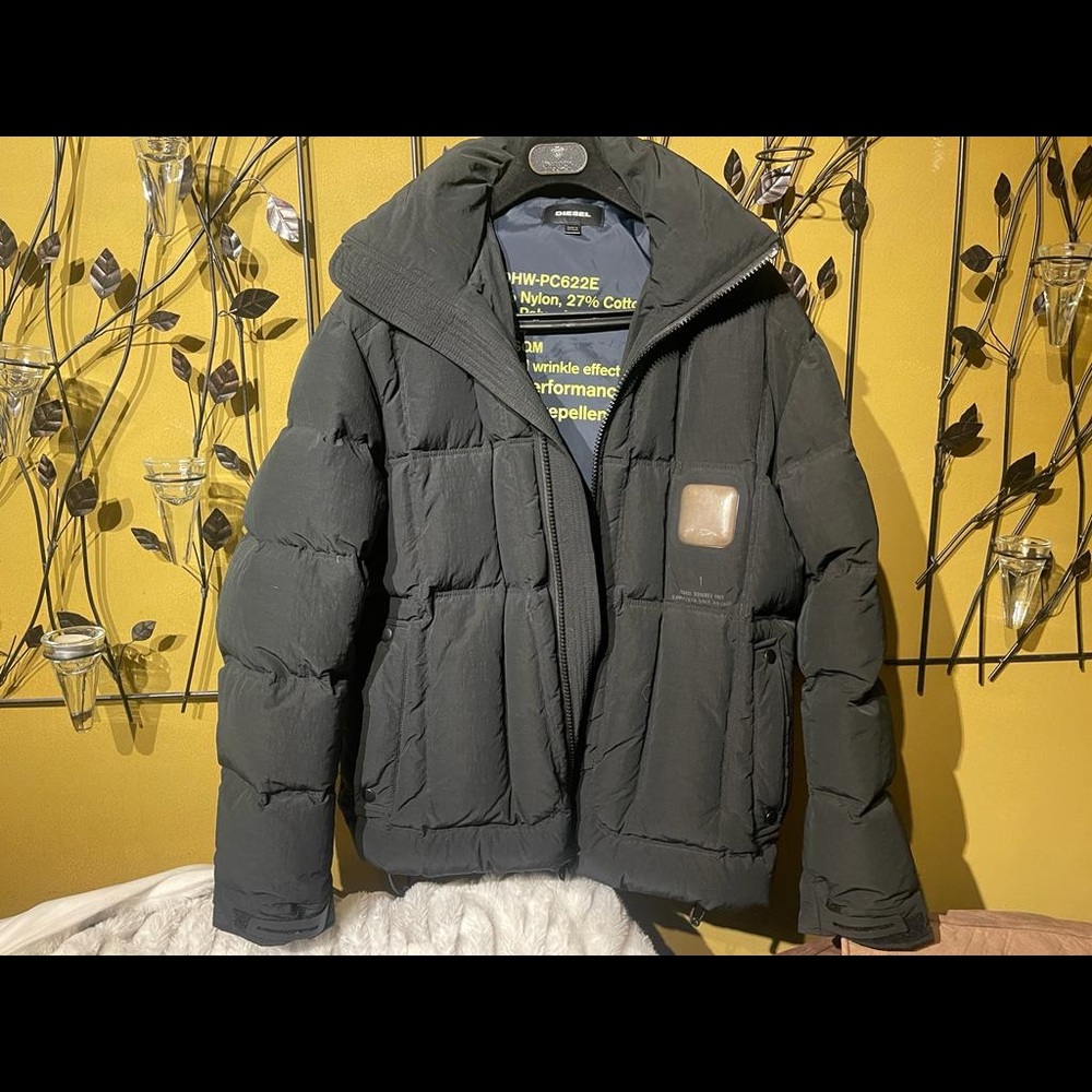 Diesel men’s black puffer padded jacket, bomber, coat!